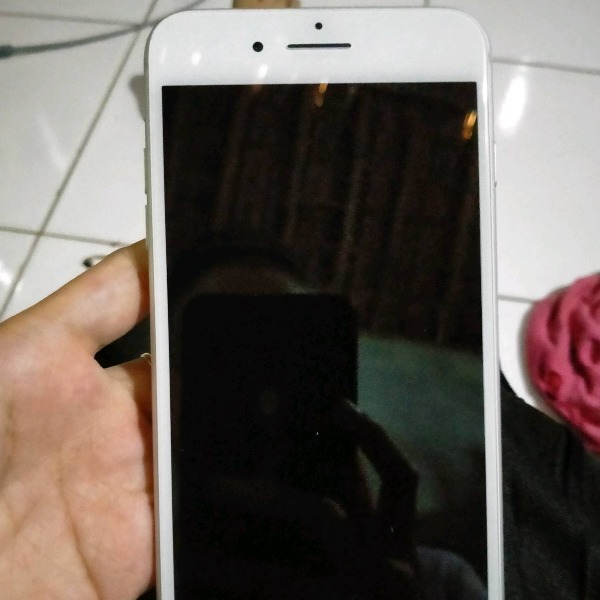 Iphone 8 64GB second like new