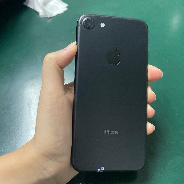 Used iPhone 7 (2+32GB) Original Fullset